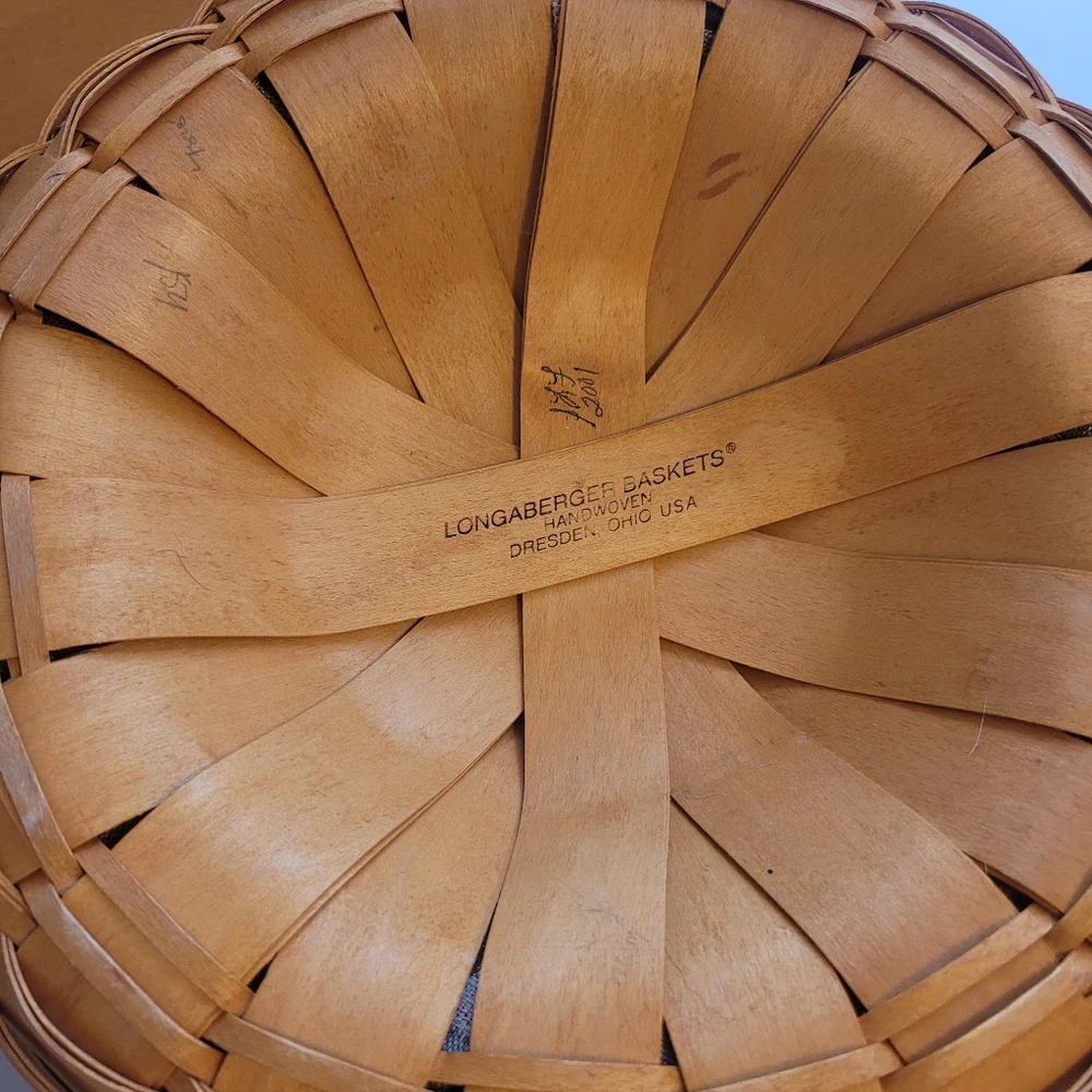 Longaberger, Apple Basket with‎ Lid ,, Liner & Protector